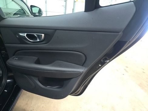 Used 2024 Volvo S60 B5 Core image 7