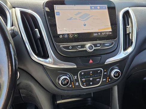 Used 2019 Chevrolet Equinox LT FWD image 17