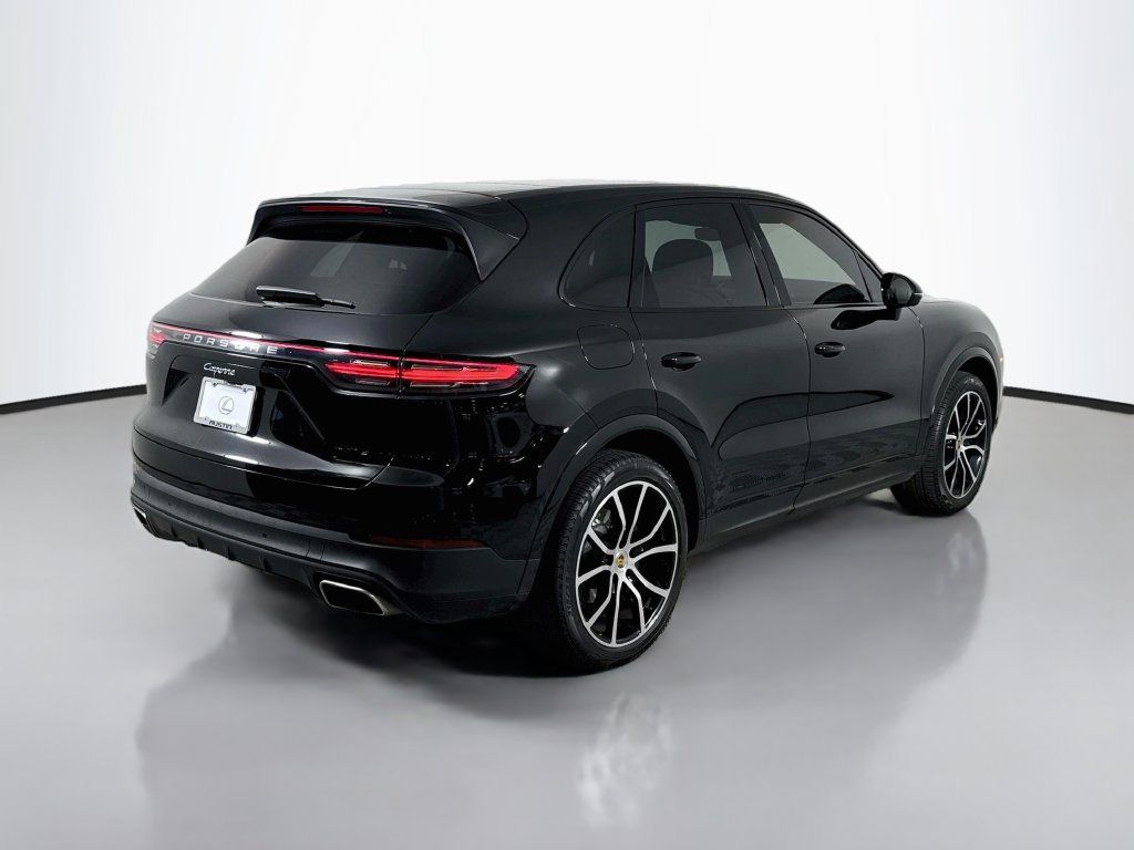 Used 2021 Porsche Cayenne AWD/4WD image 5