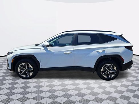 Certified 2025 Hyundai Tucson SEL AWD/4WD image 3