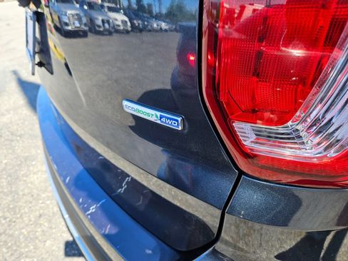 Used 2017 Ford Explorer Platinum AWD/4WD image 10