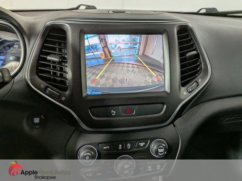 Used 2019 Jeep Cherokee Trailhawk w/ Cold Weather Group AWD/4WD image 21