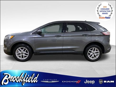 Used 2024 Ford Edge SEL w/ Convenience Package image 3