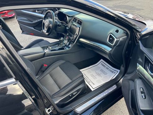 Used 2019 Nissan Maxima 3.5 S w/ Floor Mat Group image 16