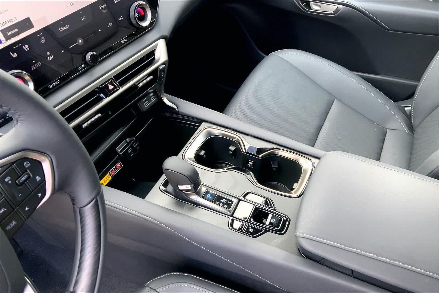 New 2026 Lexus RX 350h AWD/4WD image 7