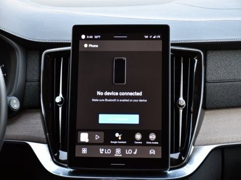 Used 2025 Volvo XC90 B5 Plus image 22