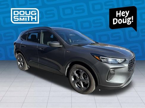 Used 2025 Ford Escape ST-Line image 5