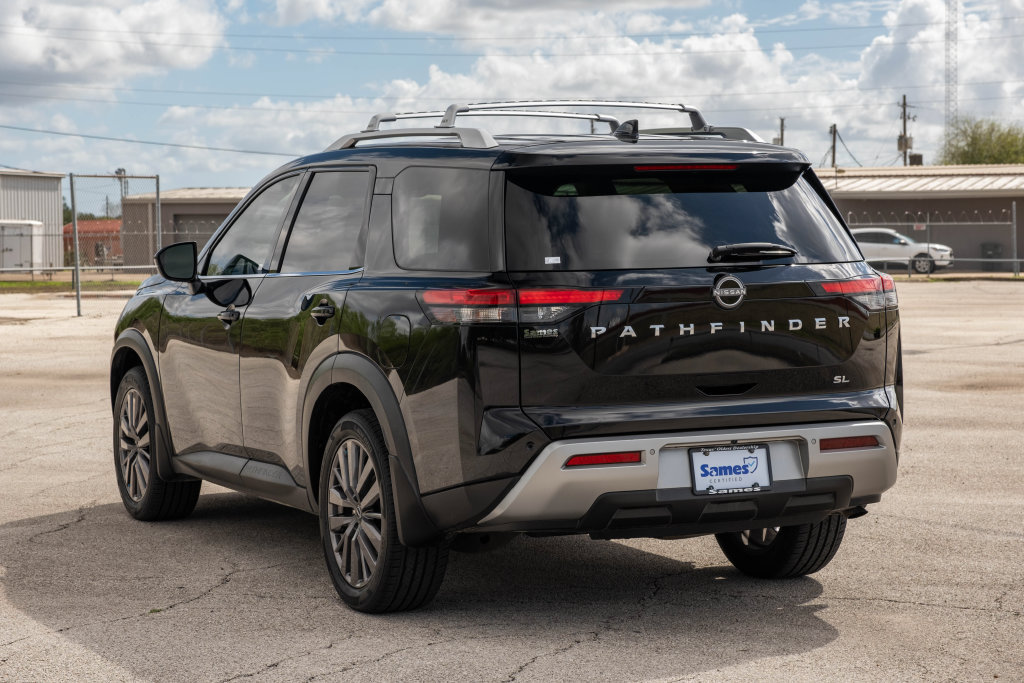 Used 2024 Nissan Pathfinder SL w/ SL Premium Package FWD image 6