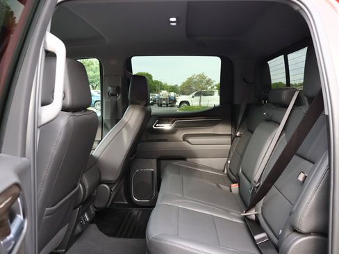 Used 2024 Chevrolet Silverado 1500 LT w/ Leather Package RWD image 19