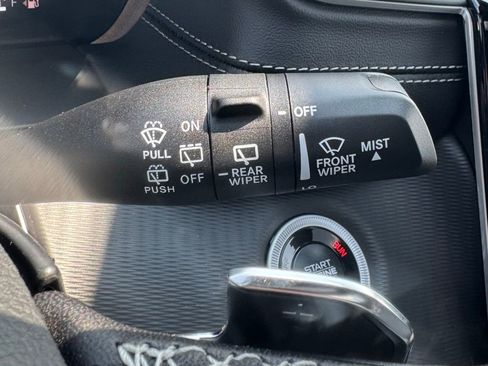 New 2025 Jeep Grand Cherokee 4WD image 19