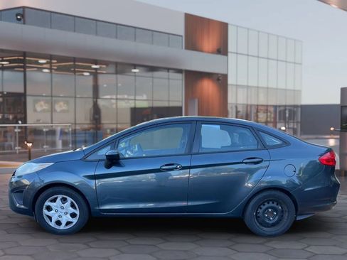 Used 2011 Ford Fiesta SE w/ Super Fuel Economy Pkg image 2