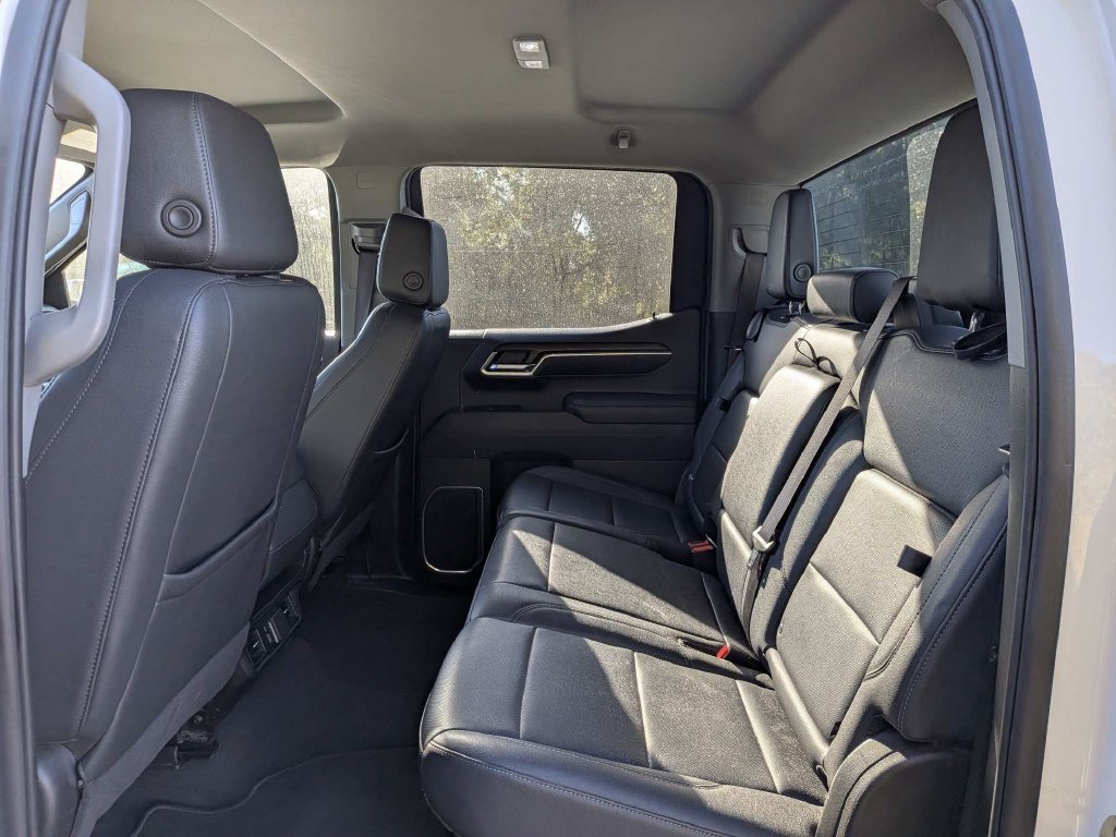 Used 2025 GMC Sierra 1500 SLT RWD image 11