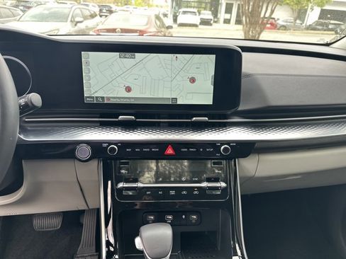 Certified 2024 Kia Carnival SX Prestige image 34