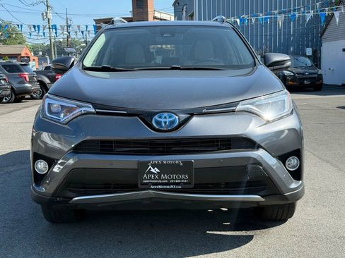 Used 2016 Toyota RAV4 Limited image 2