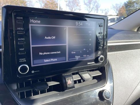 Used 2022 Toyota Corolla LE image 37