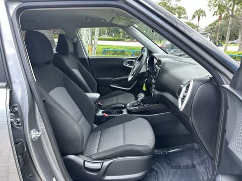 Used 2024 Kia Soul LX w/ Option Group 015 FWD image 29