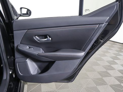 Used 2023 Nissan Sentra SR w/ SR Premium Package image 27