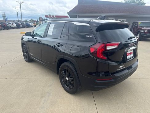 Used 2024 GMC Terrain SLE FWD image 5