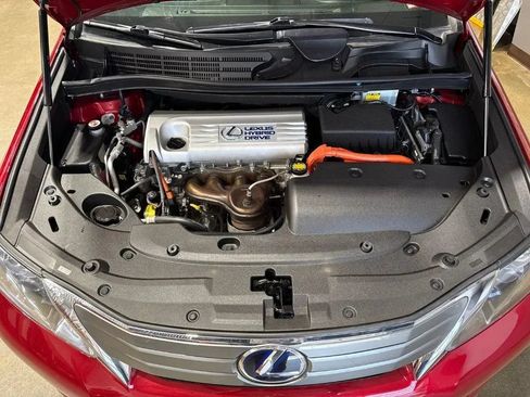 Used 2010 Lexus HS 250h Premium w/ Preferred Accessory Package FWD image 9