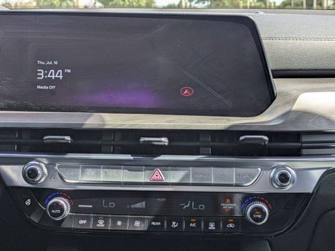 Certified 2023 Kia Telluride SX Prestige X-Line AWD/4WD image 16