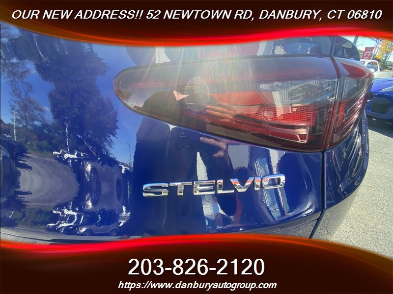 Used 2023 Alfa Romeo Stelvio Ti AWD/4WD image 6