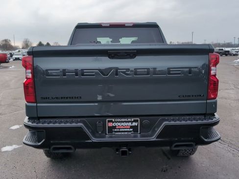 New 2026 Chevrolet Silverado 1500 Custom Trail Boss w/ LPO, Dark Essentials Package AWD/4WD image 6