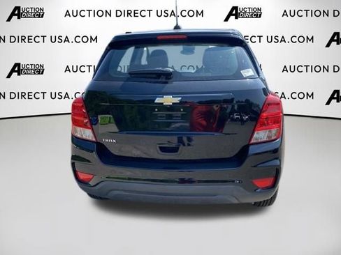 Used 2020 Chevrolet Trax LS FWD image 9