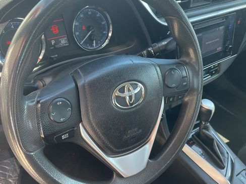 Used 2019 Toyota Corolla LE image 17
