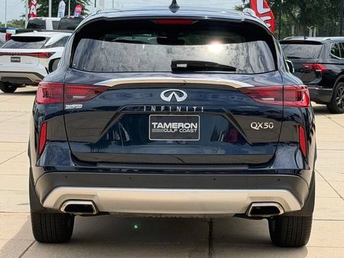 Used 2024 INFINITI QX50 Luxe w/ Accent Package FWD image 3