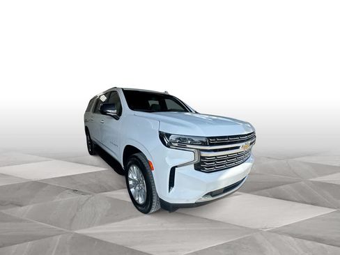 Used 2024 Chevrolet Suburban Premier RWD image 2