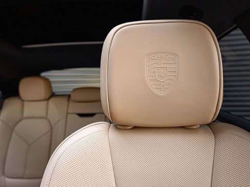 New 2026 Porsche Macan image 15