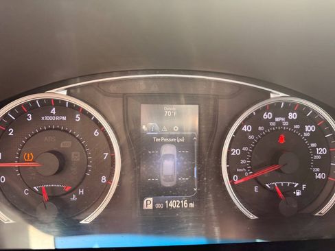 Used 2017 Toyota Camry SE FWD image 23