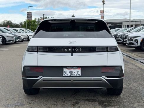 Certified 2024 Hyundai Ioniq 5 SEL image 8