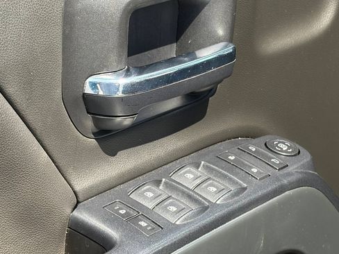 Used 2019 Chevrolet Silverado 1500 LT RWD image 6