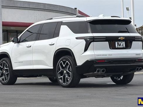 Certified 2025 Chevrolet Traverse High Country image 6