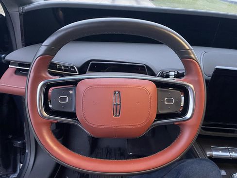 Used 2024 Lincoln Nautilus Black Label image 16