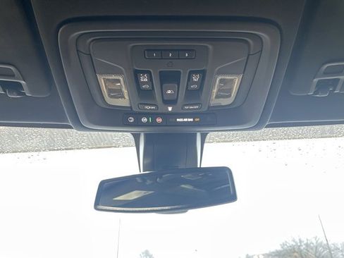 Used 2022 Chevrolet Silverado 1500 High Country image 22