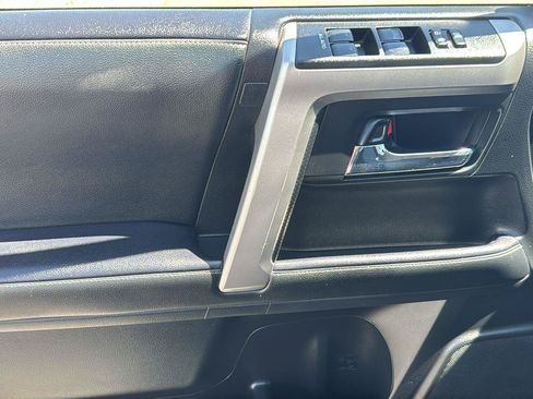 Used 2022 Toyota 4Runner SR5 AWD/4WD image 13