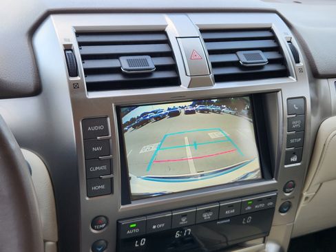 Used 2019 Lexus GX 460 Premium AWD/4WD image 10