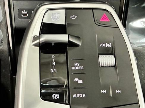 Used 2025 BMW X1 xDrive28i AWD/4WD image 16