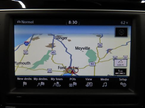 Used 2016 Volkswagen Golf R 4-Door image 13