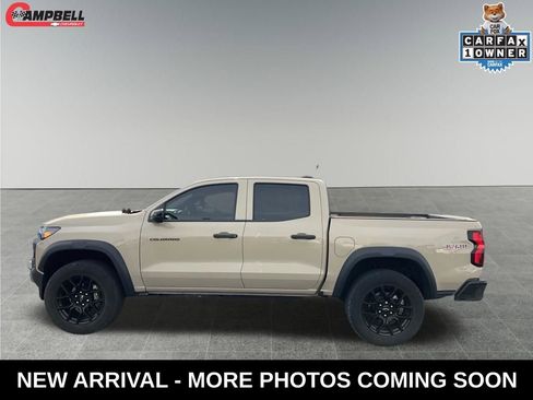 Used 2024 Chevrolet Colorado Trail Boss w/ LPO, Dark Essentials Package image 2