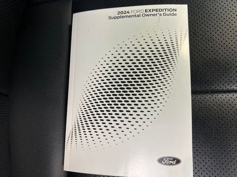 Used 2024 Ford Expedition Max XLT image 31