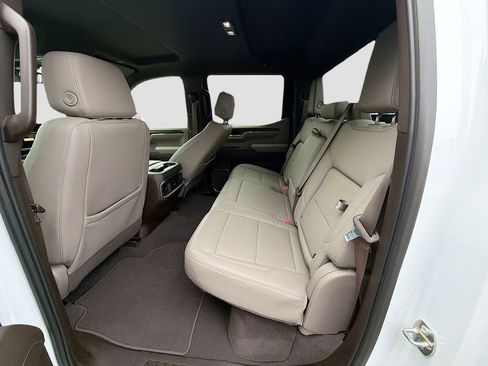 Used 2023 GMC Sierra 1500 SLT w/ SLT Convenience Package image 22