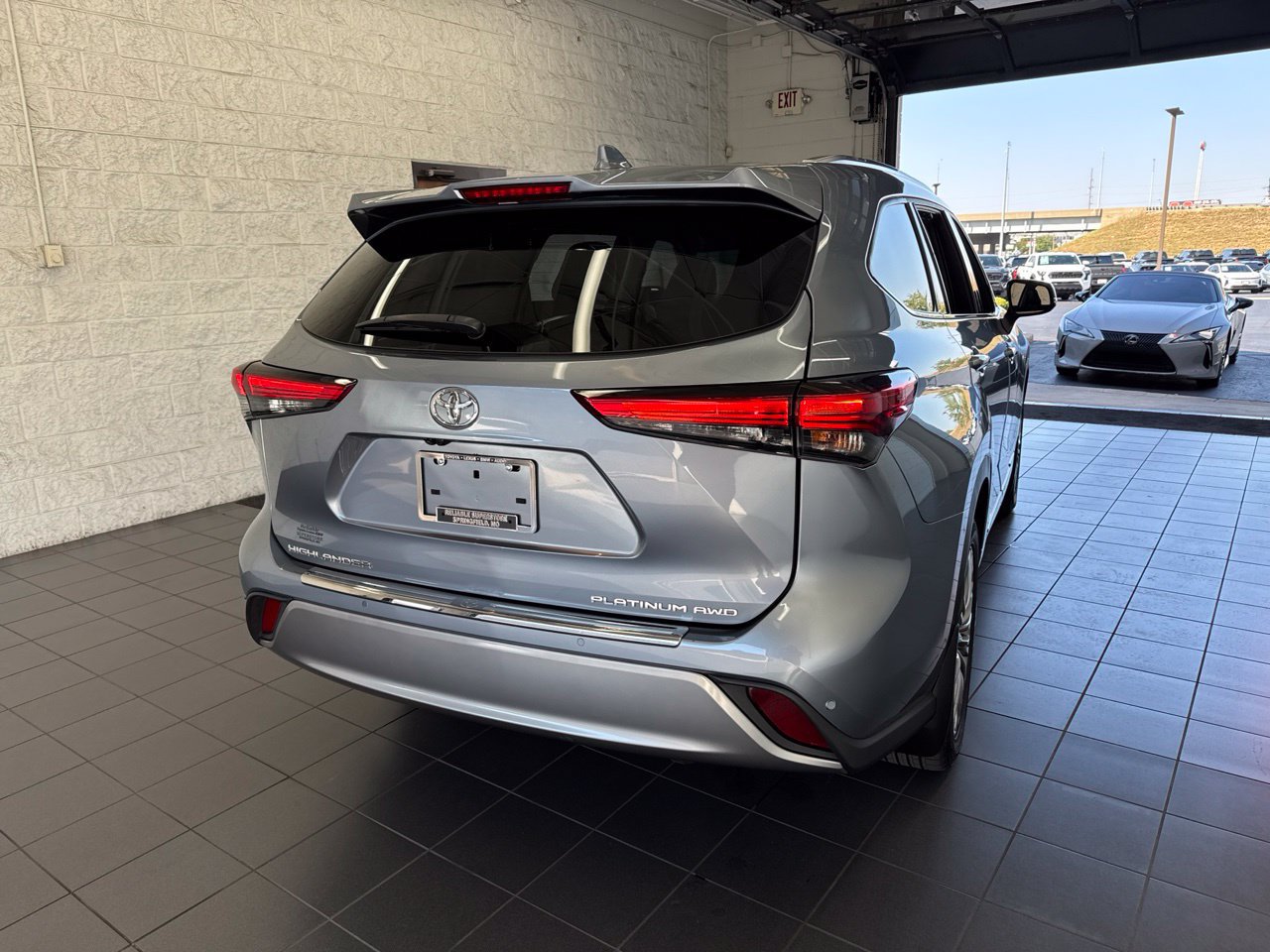 Certified 2021 Toyota Highlander Platinum AWD/4WD image 7