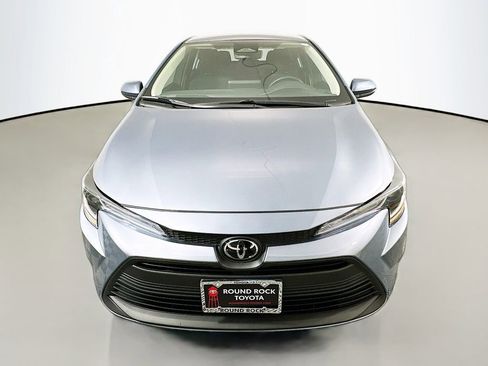 Used 2025 Toyota Corolla LE image 2