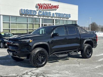 Used 2025 Chevrolet Colorado ZR2 w/ Midnight Edition