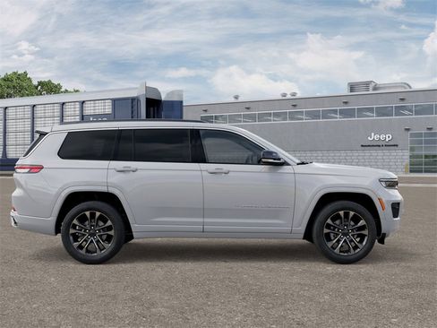 New 2025 Jeep Grand Cherokee L Overland image 33