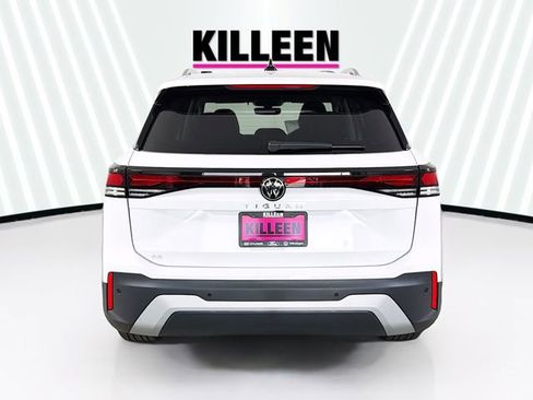 New 2026 Volkswagen Tiguan SE FWD image 6
