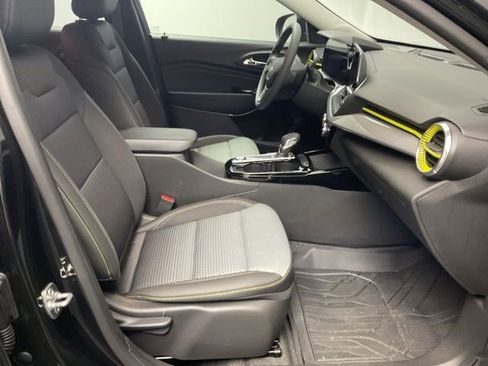New 2026 Chevrolet Trax LT image 23